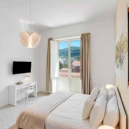 Skyline 3br Seaview Terrace Apartment Sorrento